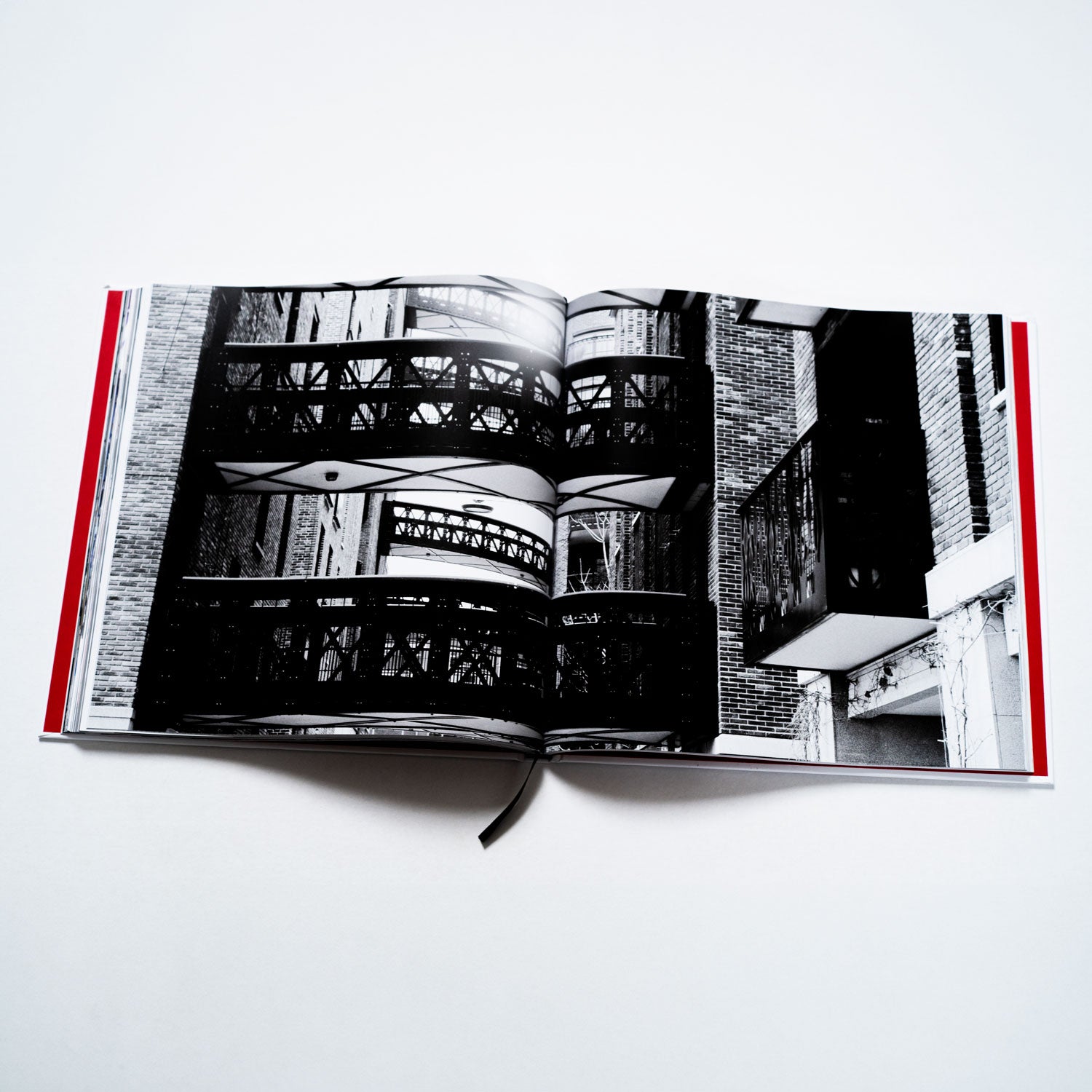 1st Edition - Graphic Architecture Photography